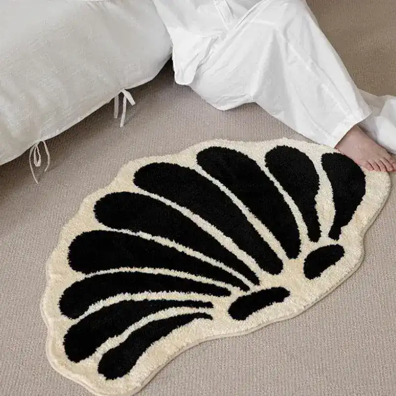 Black and Ivory Shell Bath Mat - Image 5