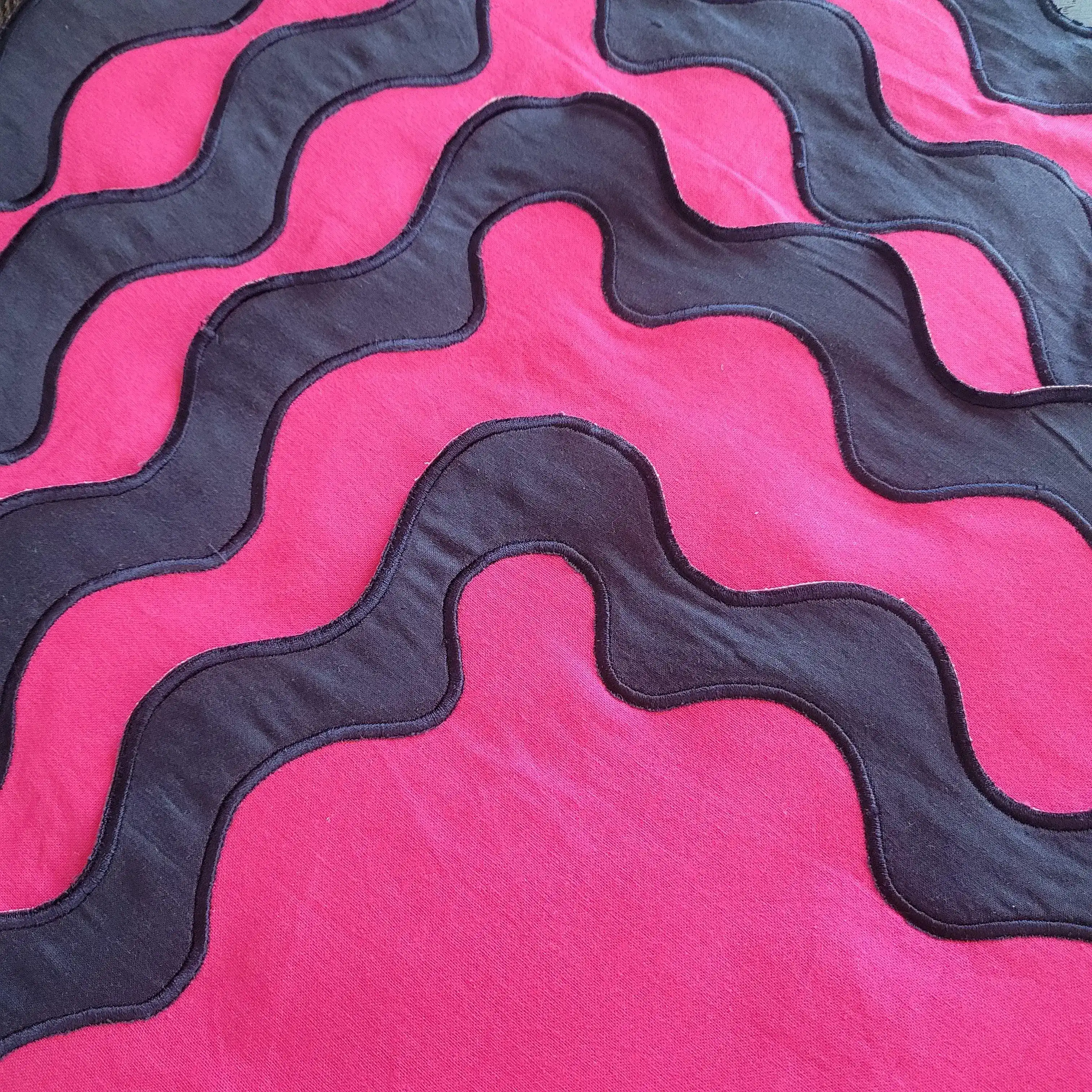 Blue and Pink Scallop 100% Linen Placemat - Image 2