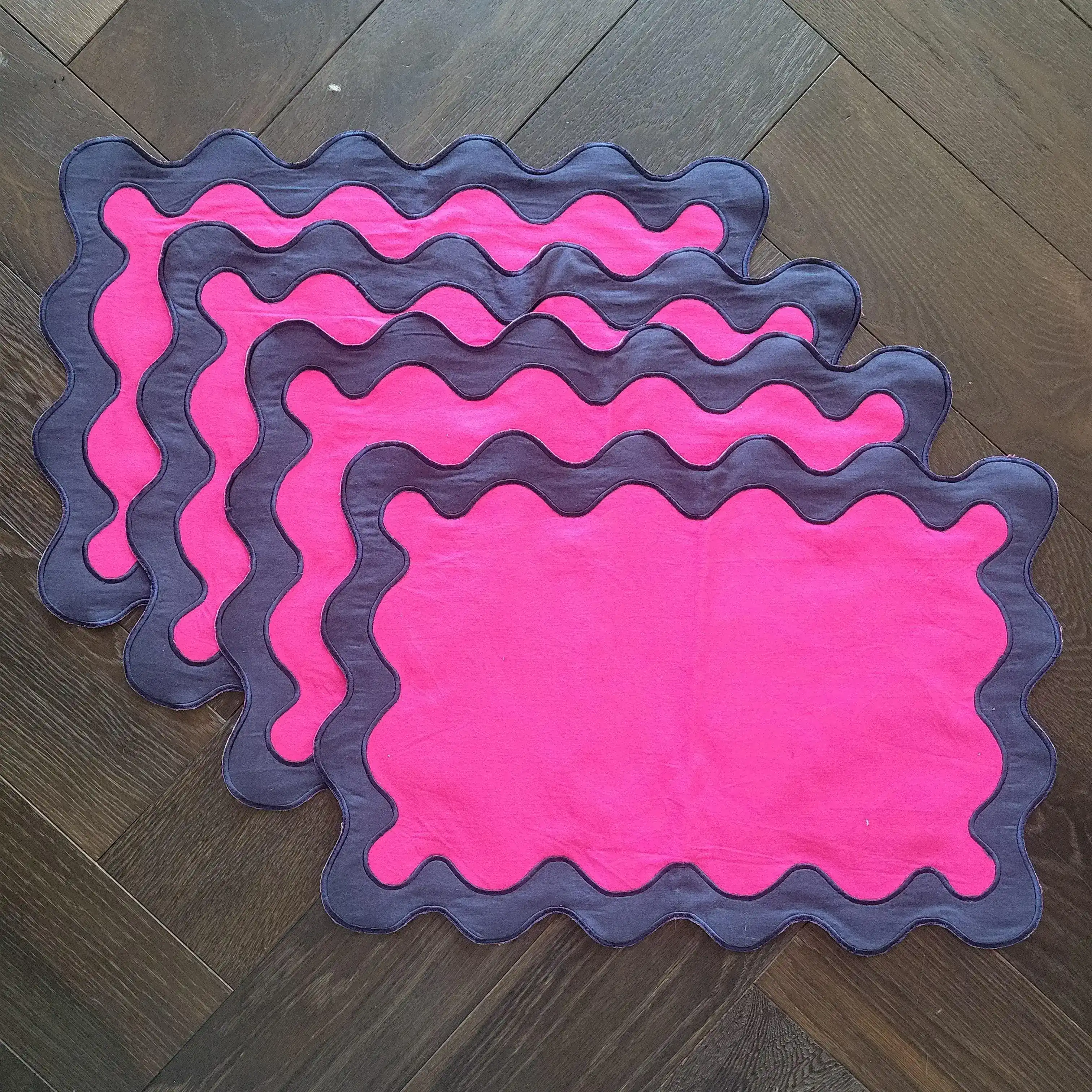 Blue and Pink Scallop 100% Linen Placemat - Image 3