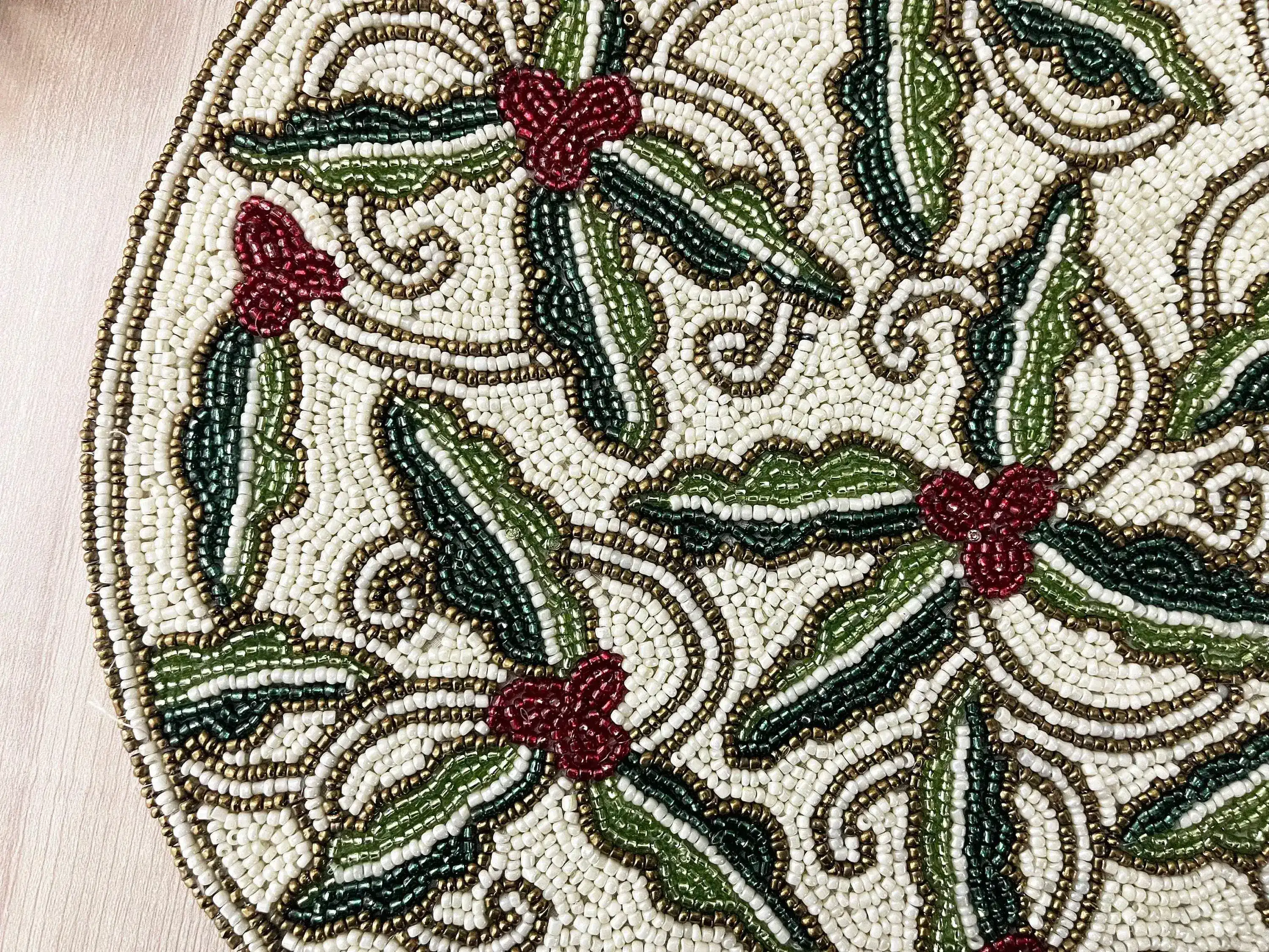 Christmas Floral Round Beaded Placemat - Image 4