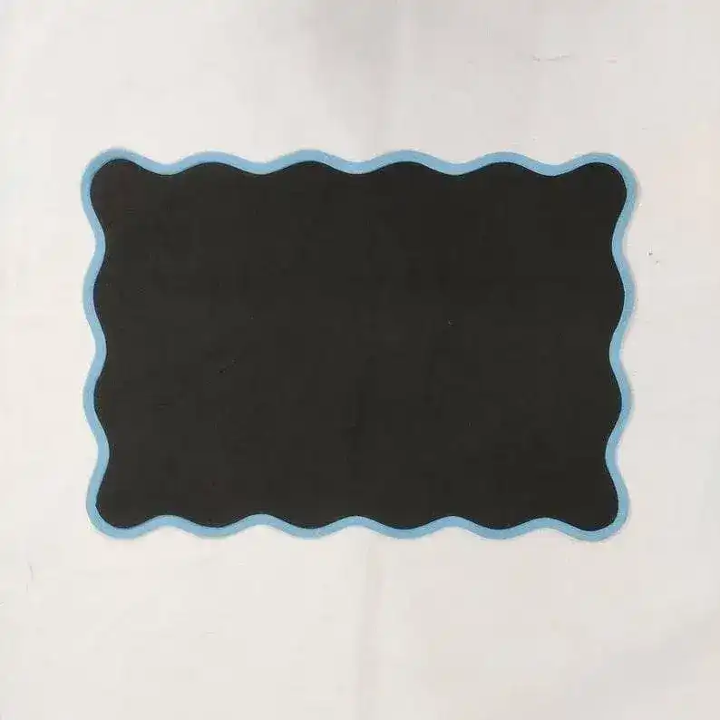 Black Classic Scallop Cotton Placemat Set of 4 - Image 4