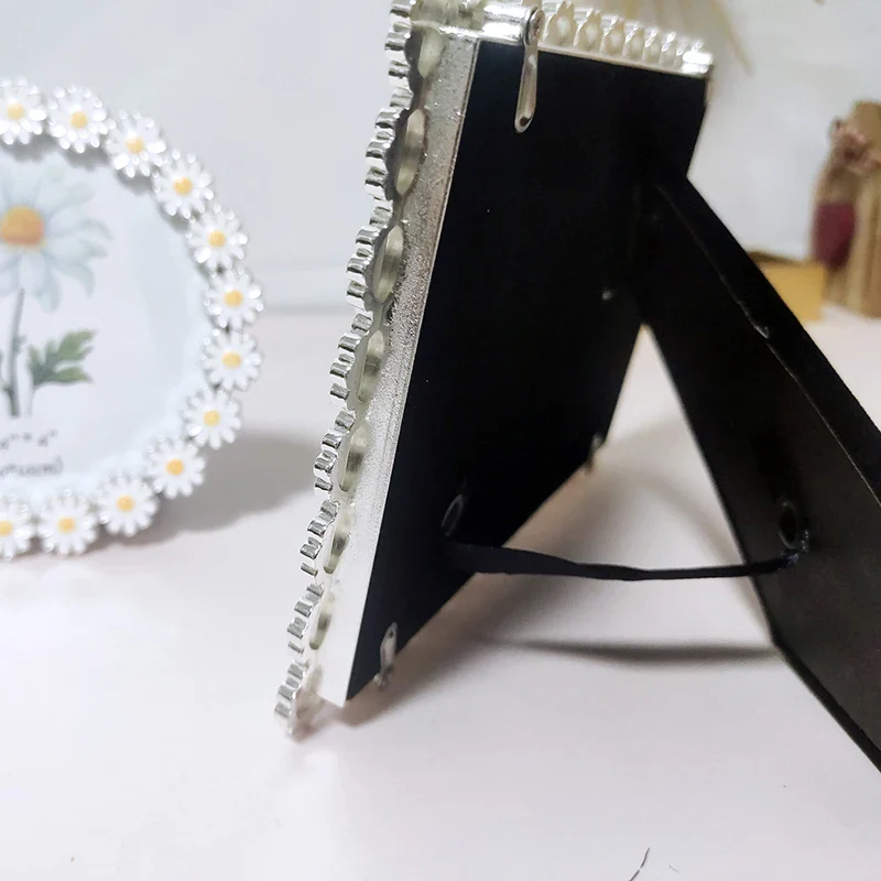 Daisy Metal Photo Frame - Image 6