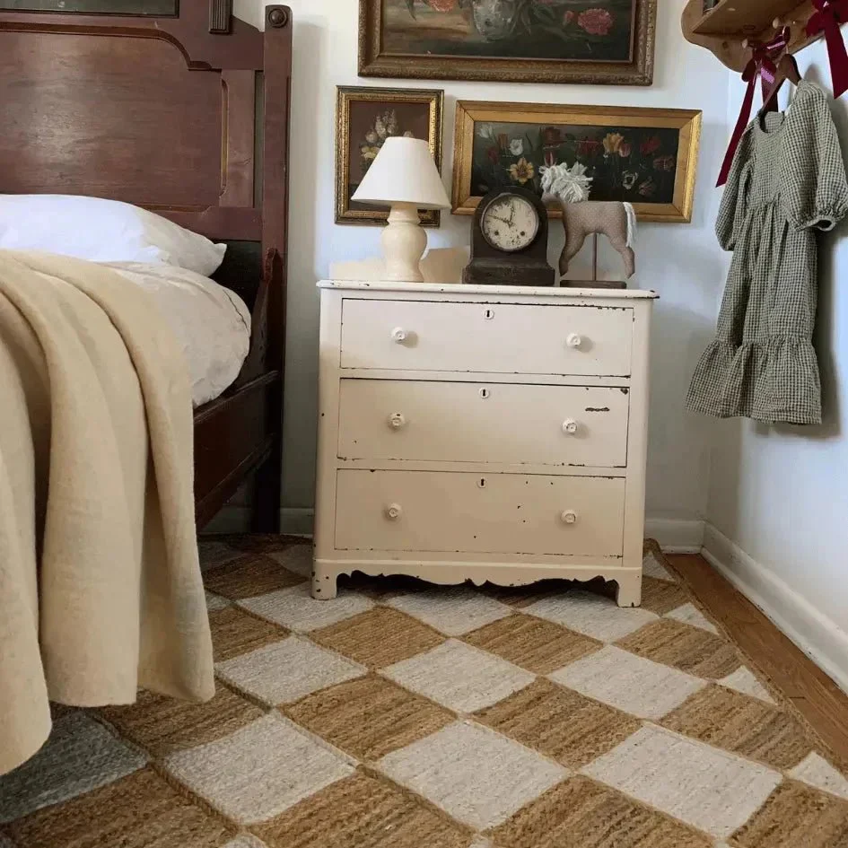 Diamond Checker Jute Rug - Natural and White - Image 3