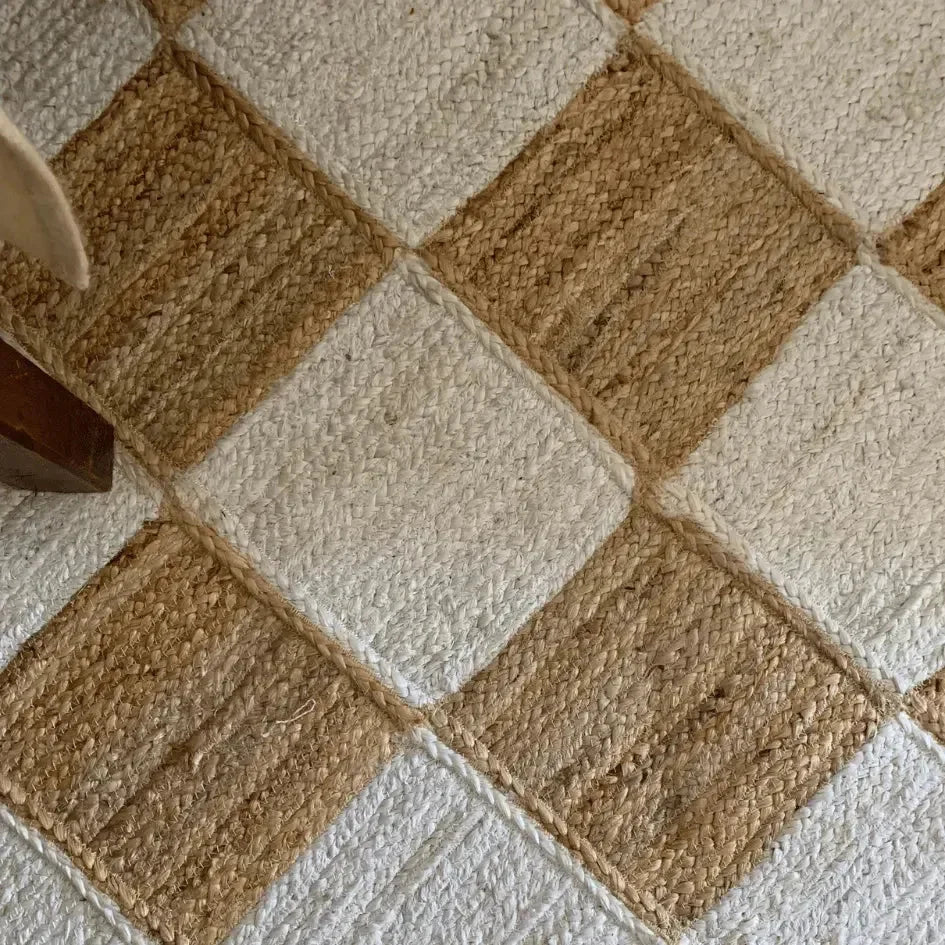 Diamond Checker Jute Rug - Natural and White - Image 4