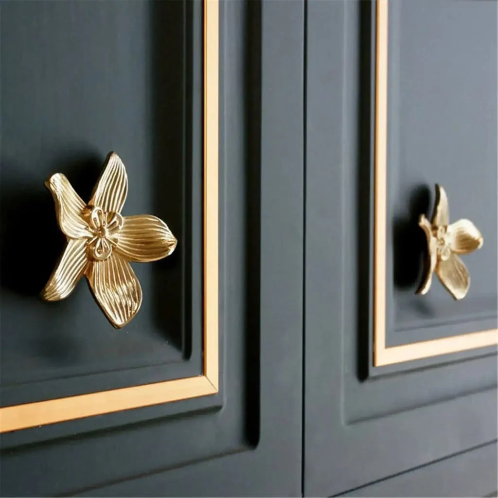 Dogwood Flower Door Knob - Image 7