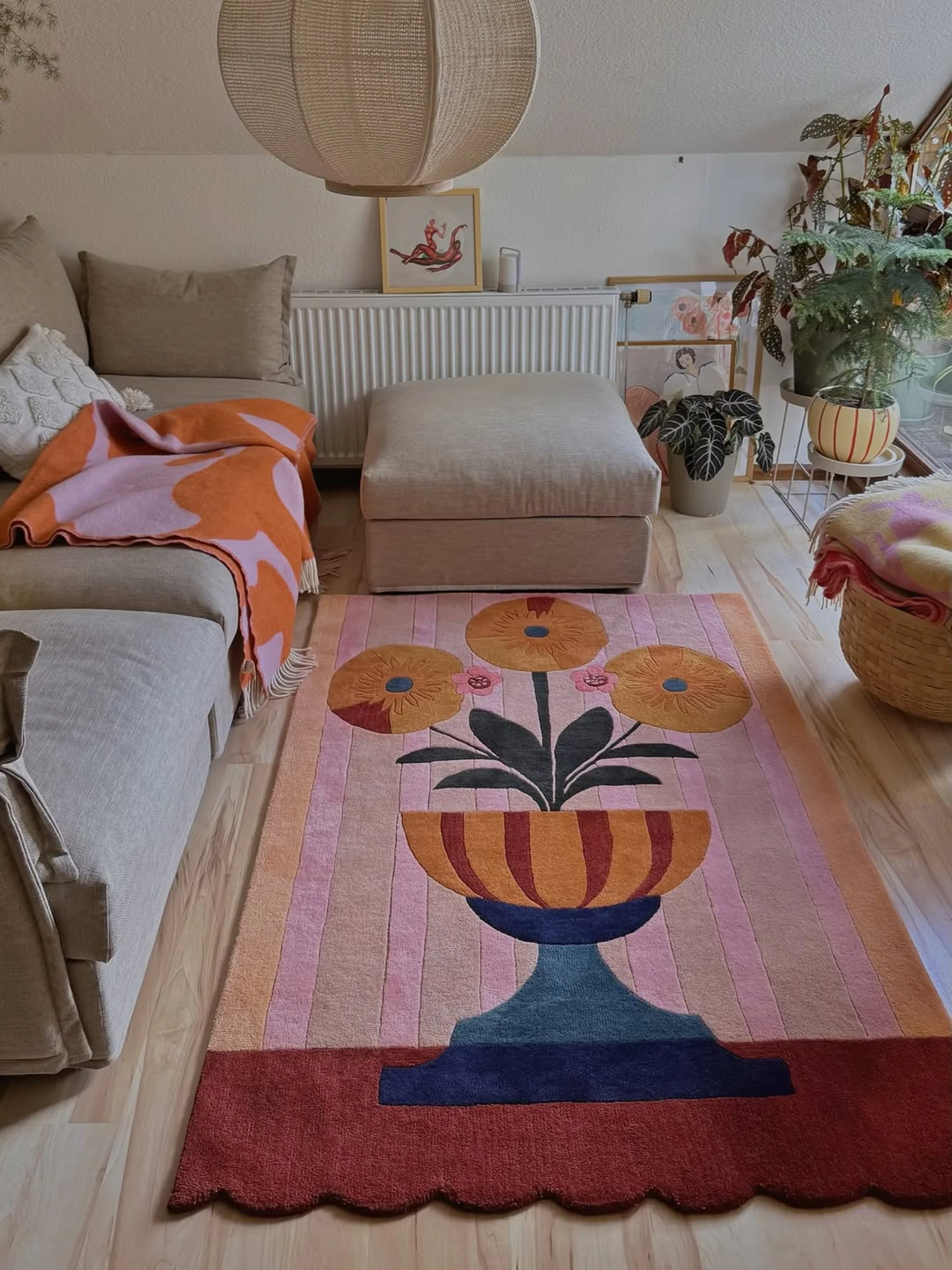 Floral Chalice Hand Tufted Wool Rug - Image 8