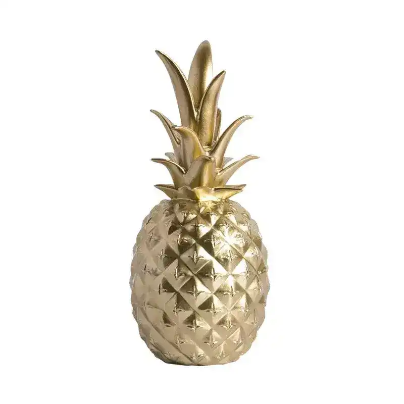 Glamorous Tropical Pineapple Table Decor - Image 4