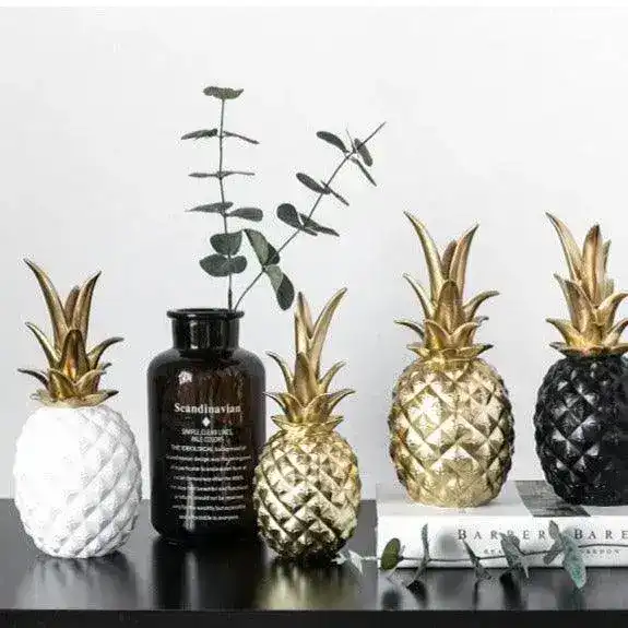 Glamorous Tropical Pineapple Table Decor - Image 6