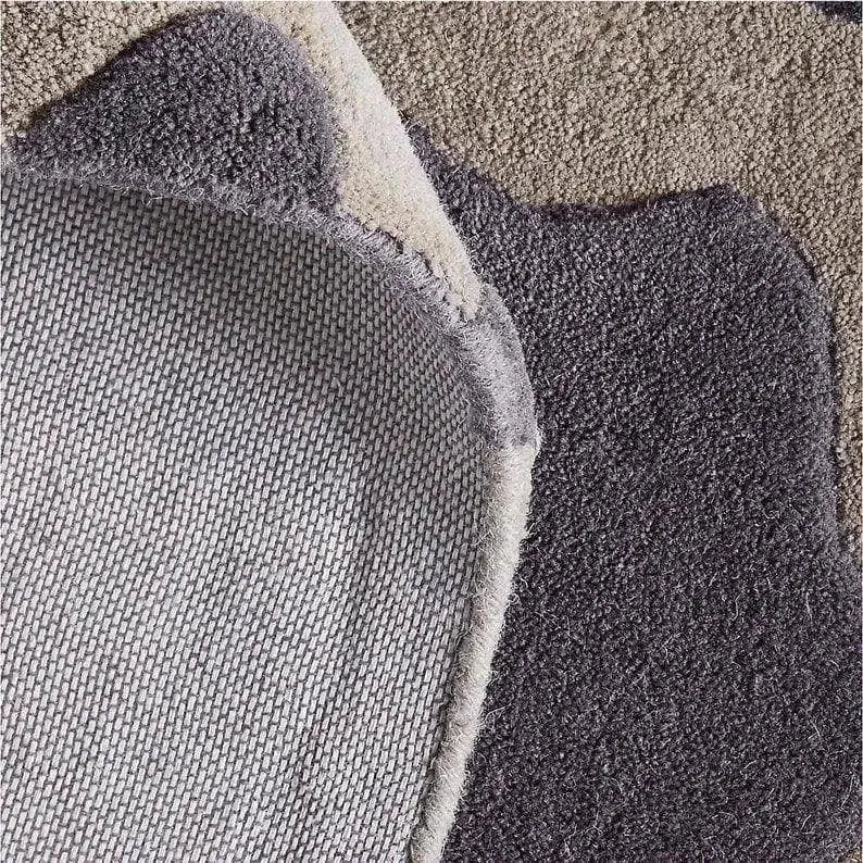 Gold and Gray Leopard Spots Hand Tufted Wool Rug - Image 4