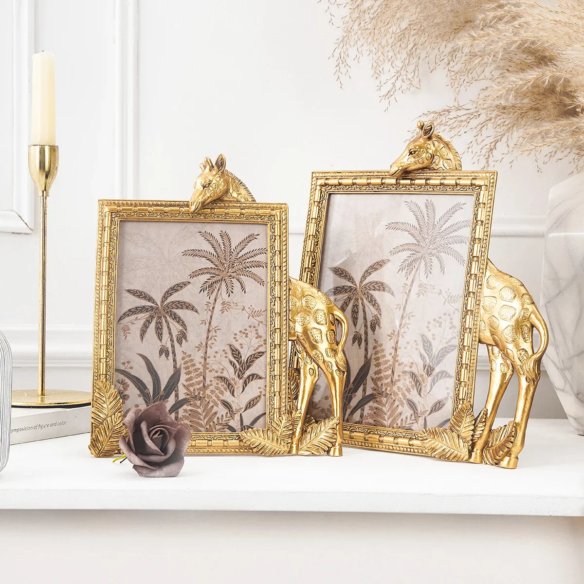 Golden Giraffe Resin Photo Frame - Image 4