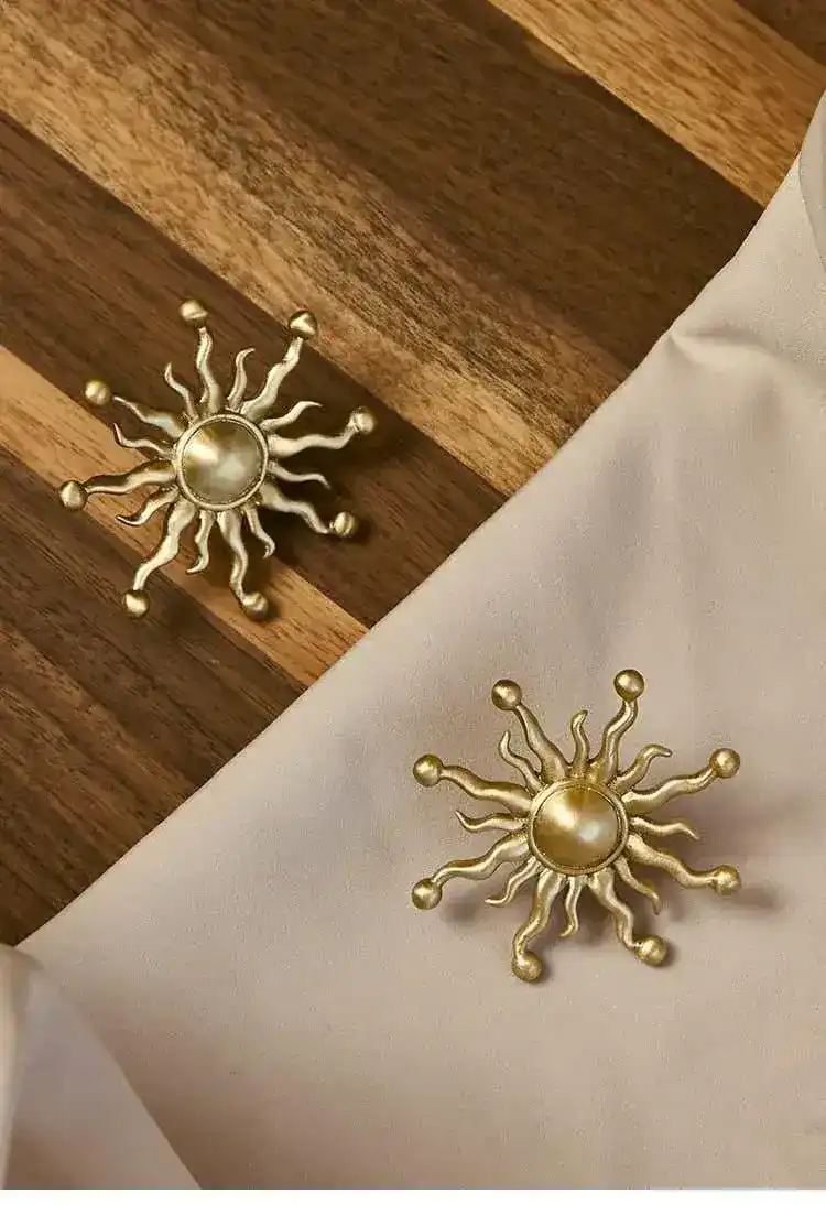 Golden Sun Ray Cabinet Door Knob - Image 7