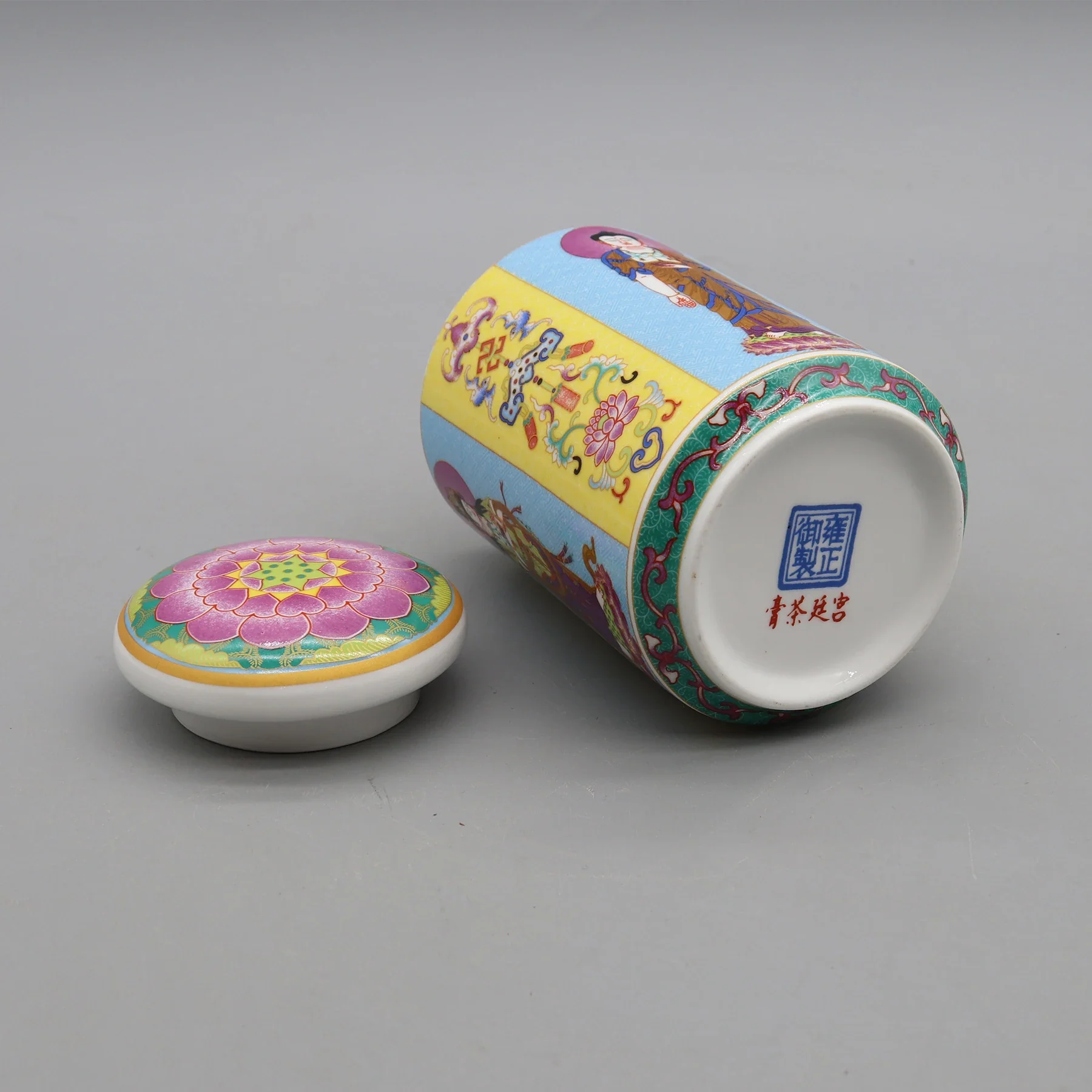 Hand-Painted Chinese Ceramic Pot — Antique Reproduction - Image 3