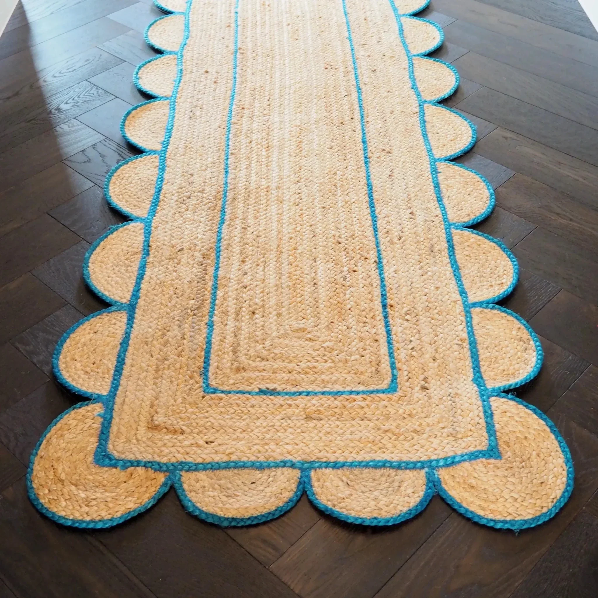 Handmade Blue Mini Scalloped Jute Rug - Image 5