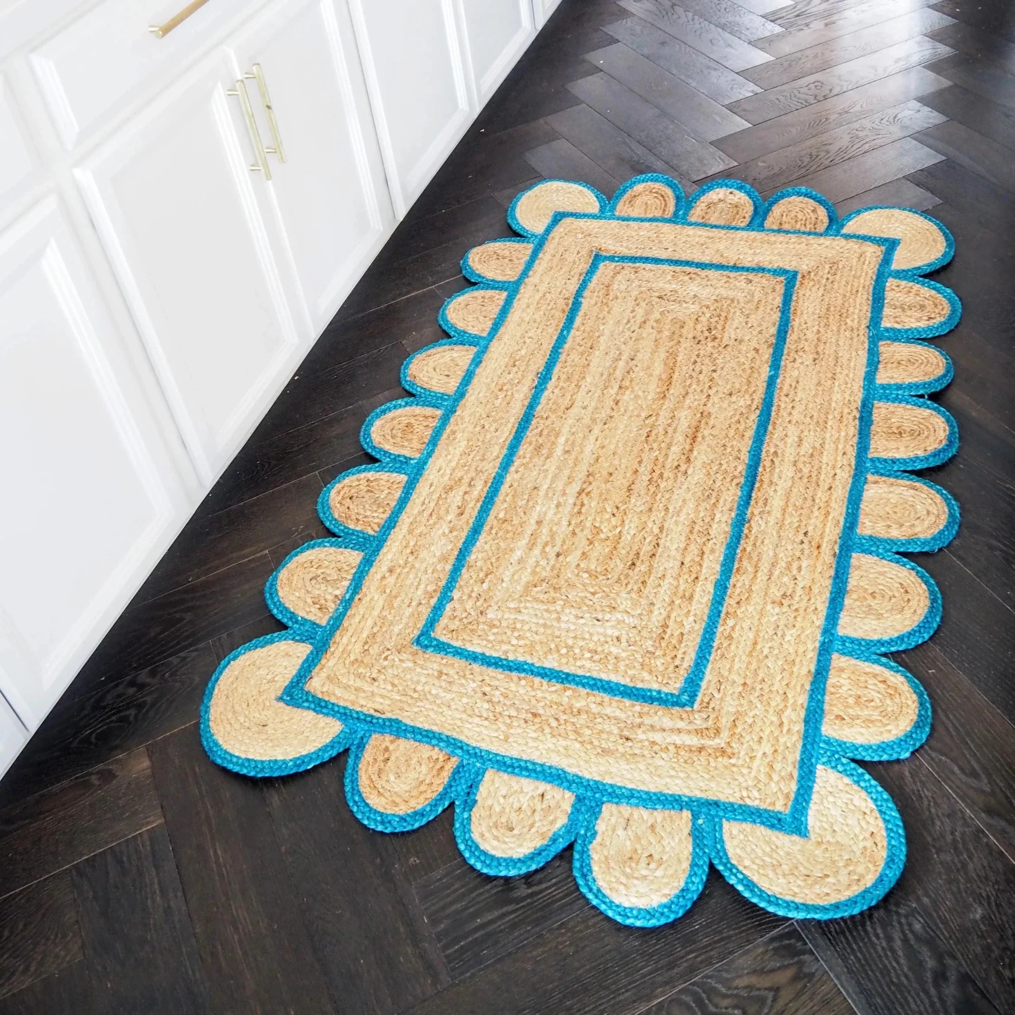 Handmade Blue Mini Scalloped Jute Rug - Image 8