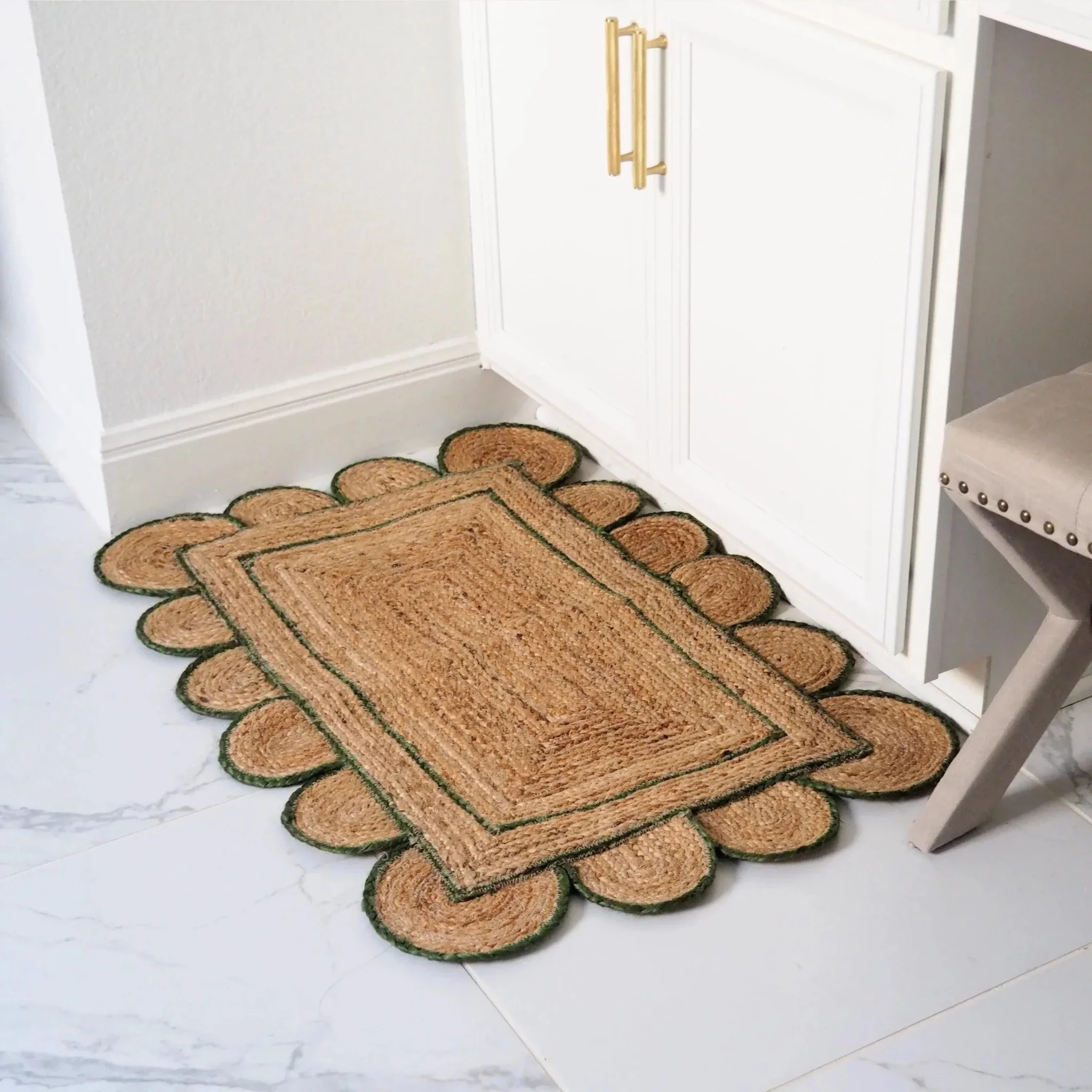 Handmade Green Scalloped Jute Rug - Image 4