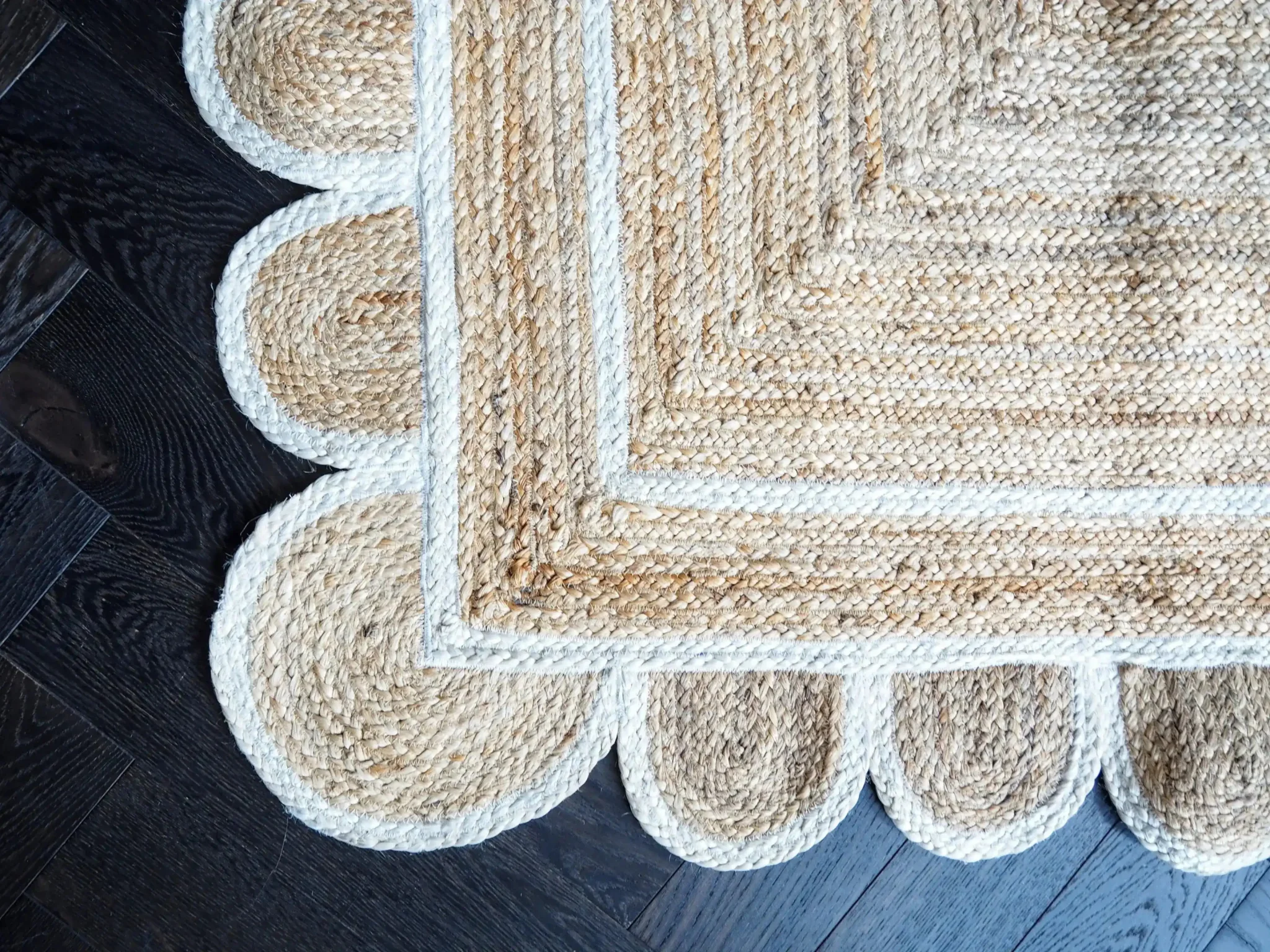 Handmade White Scalloped Jute Rug - Image 12