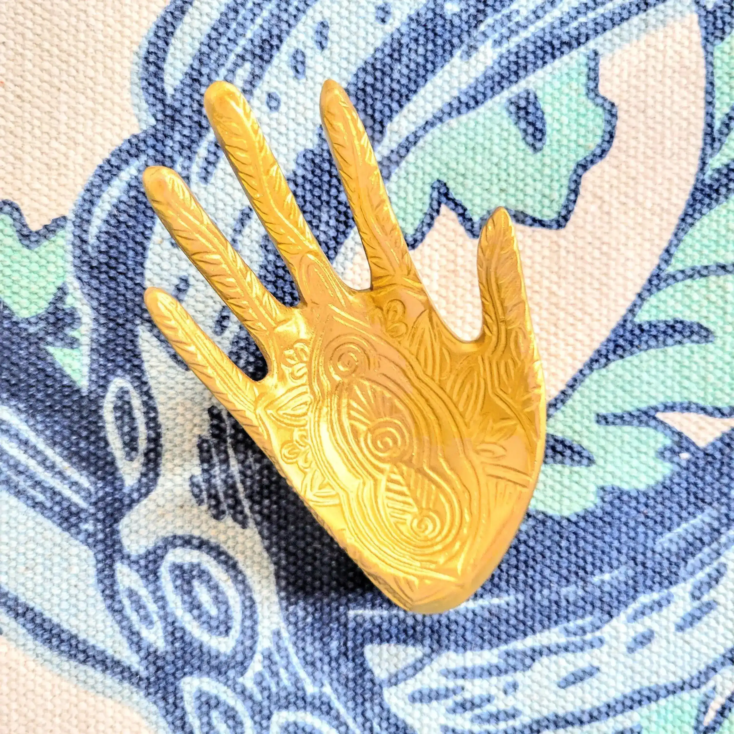 Intricate Carved Henna Hand - Image 4