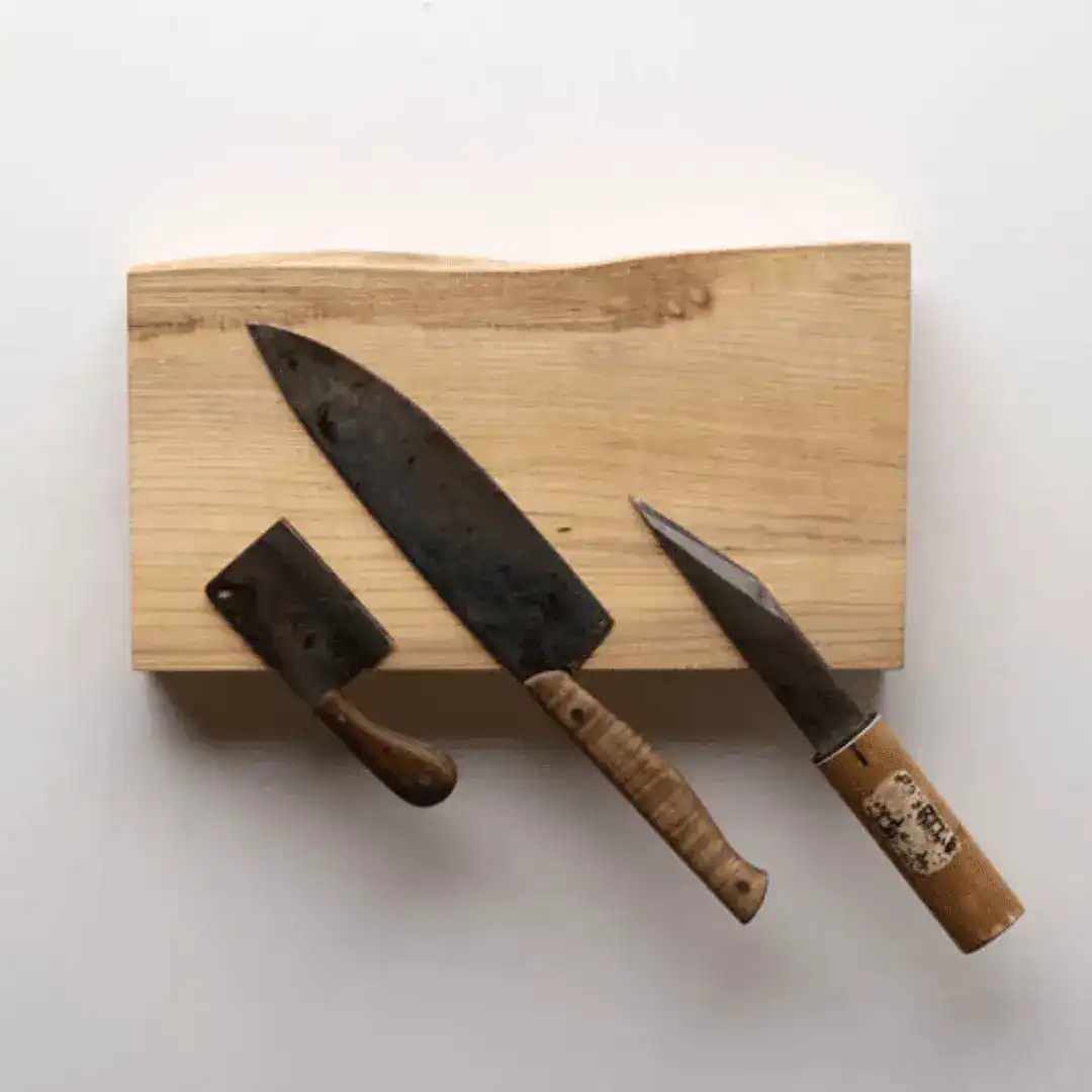 Magnetic Live Edge Knife Holder - Image 3
