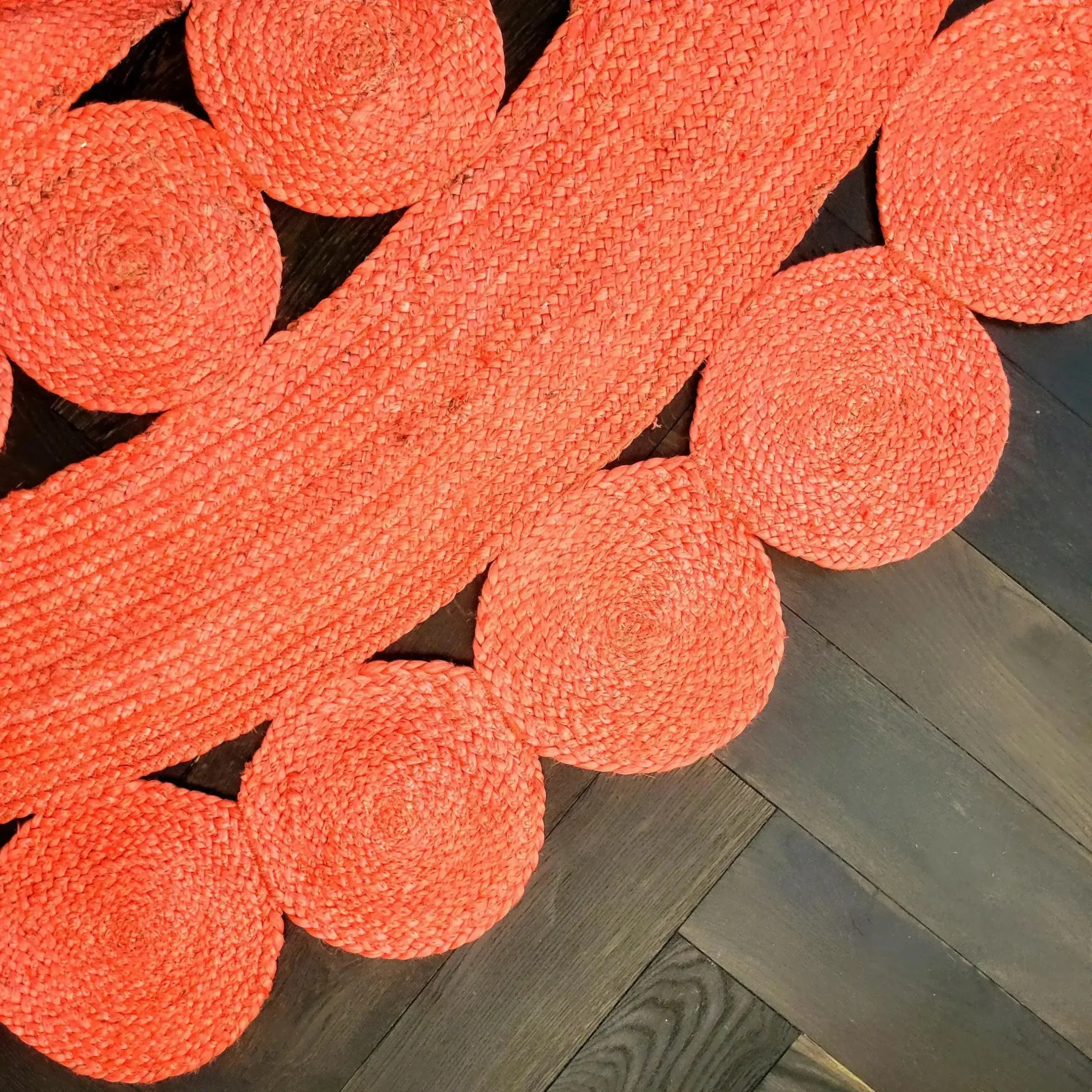 Maia Classic Circles Round Jute Rug - Red - Image 4