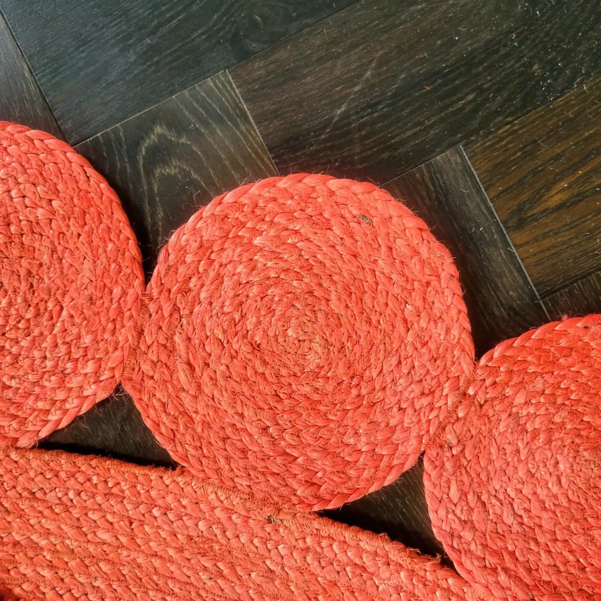 Maia Classic Circles Round Jute Rug - Red - Image 6