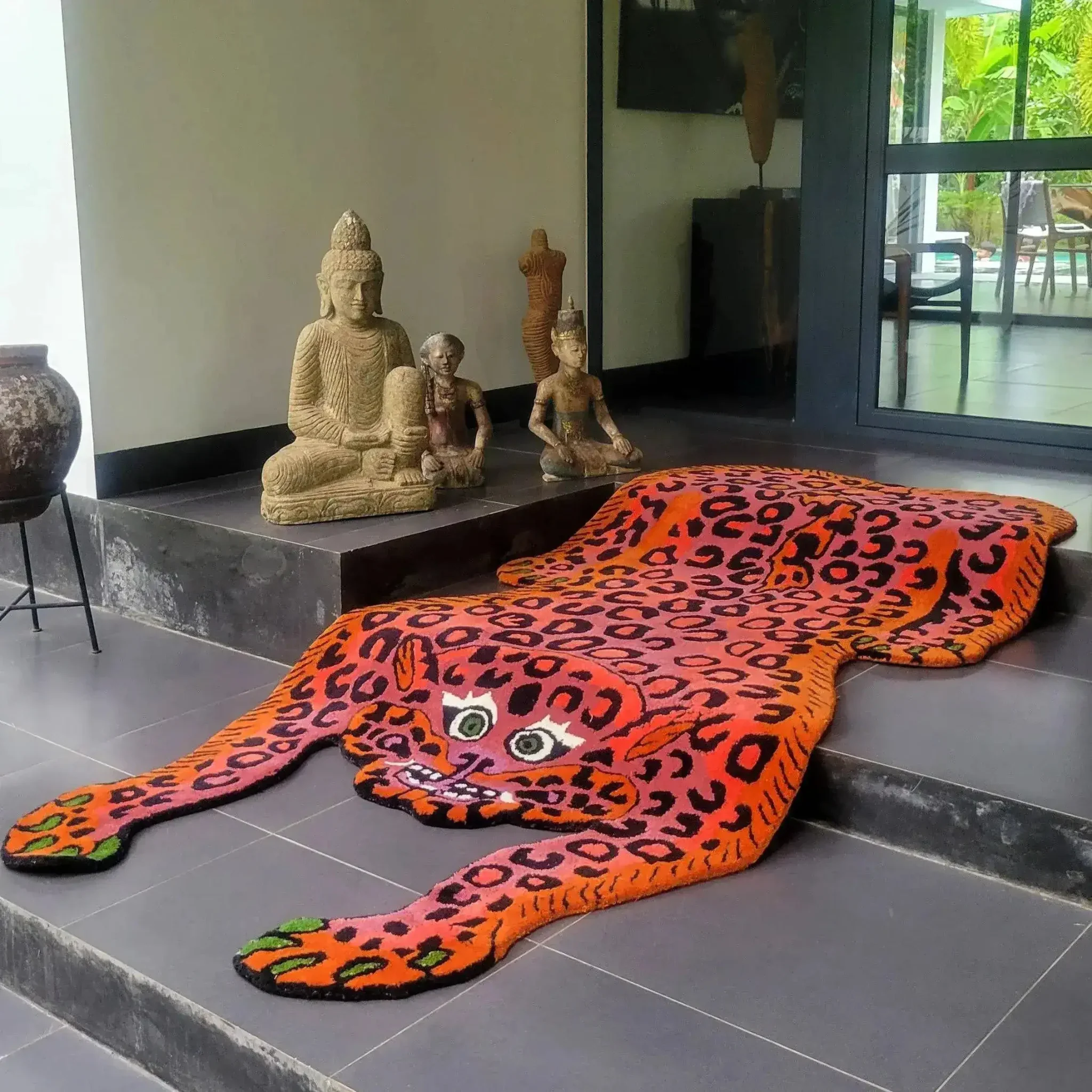 Pink Leopard Yogi Accent Wool Rug - Image 4
