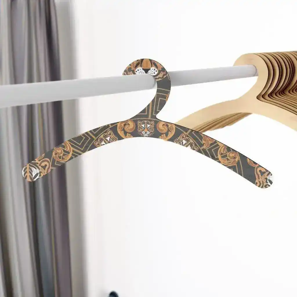 Royal Scout Wooden Hanger - Image 5