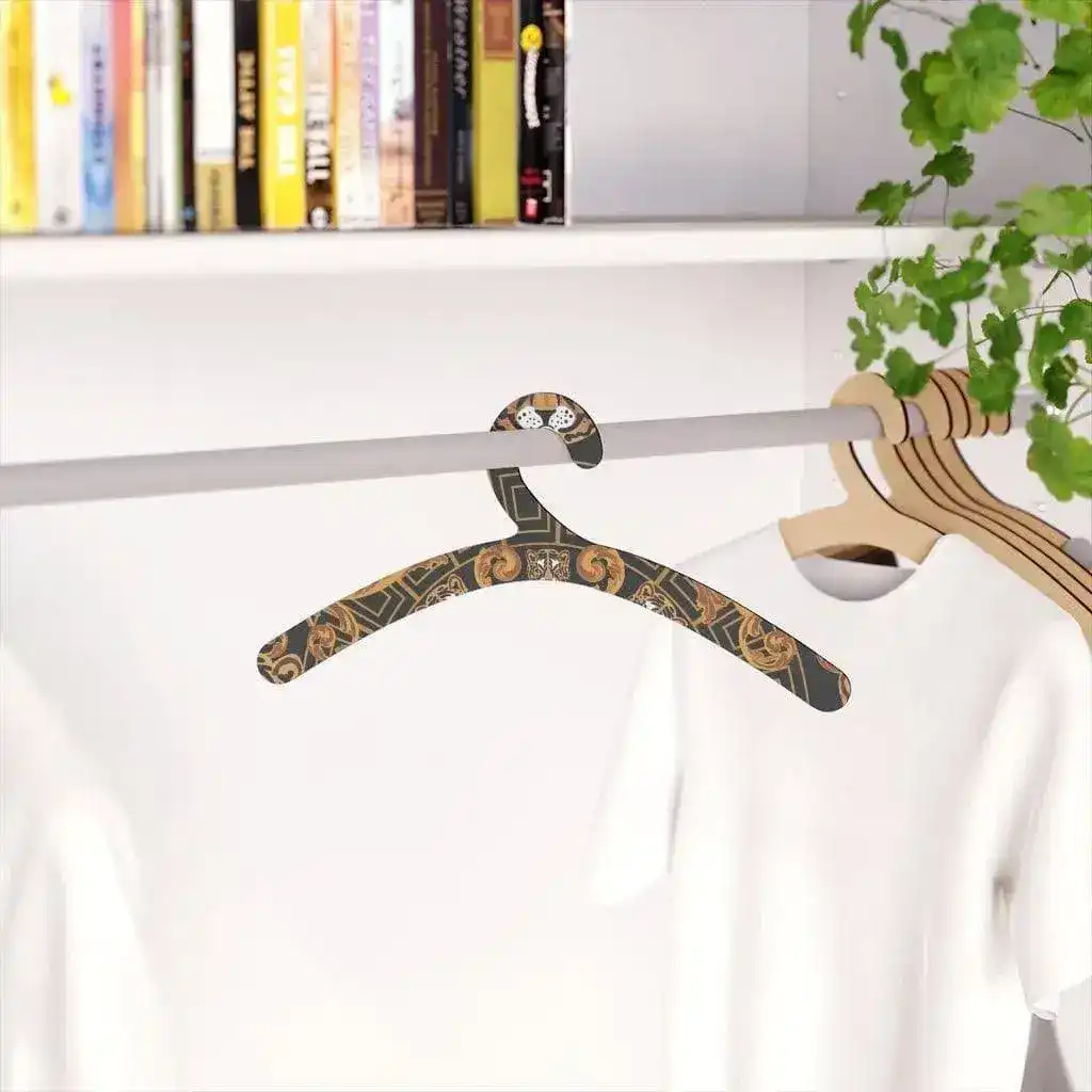 Royal Scout Wooden Hanger - Image 6