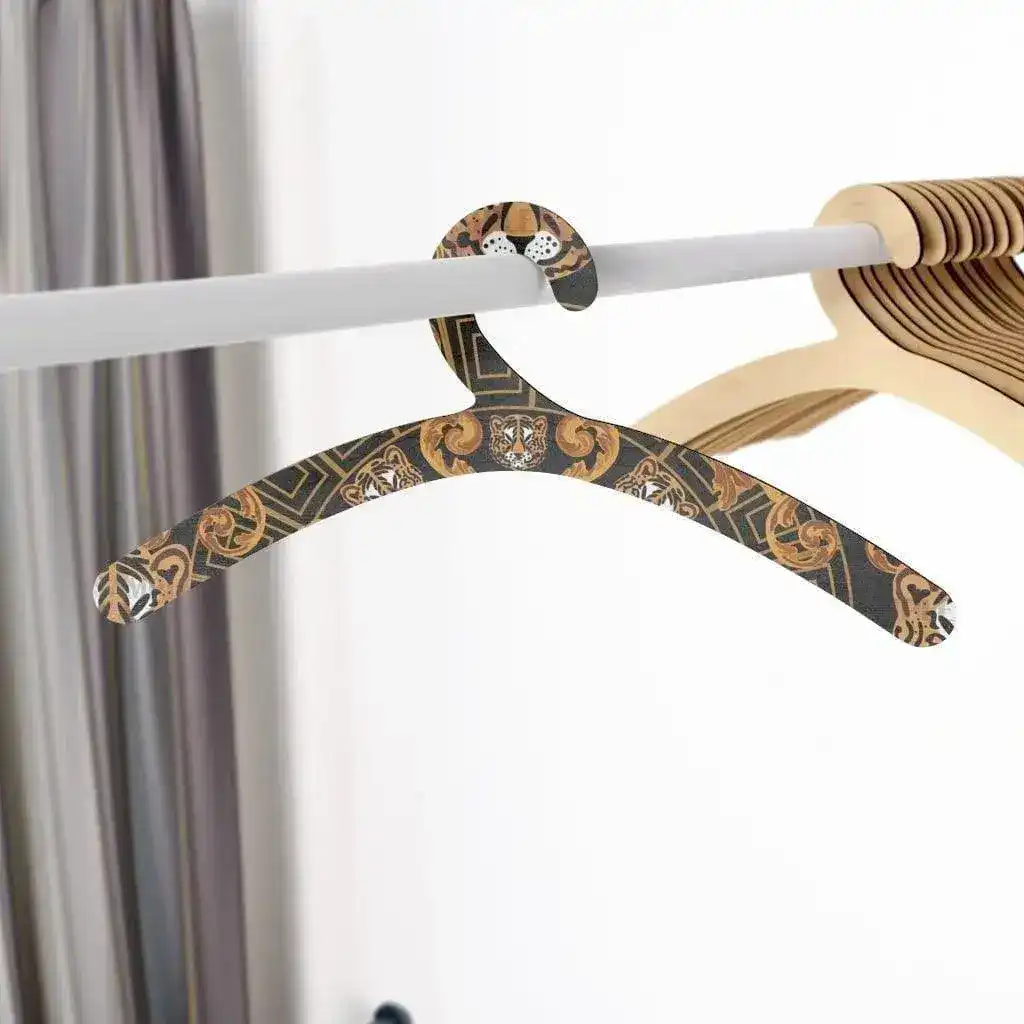 Royal Scout Wooden Hanger - Image 8