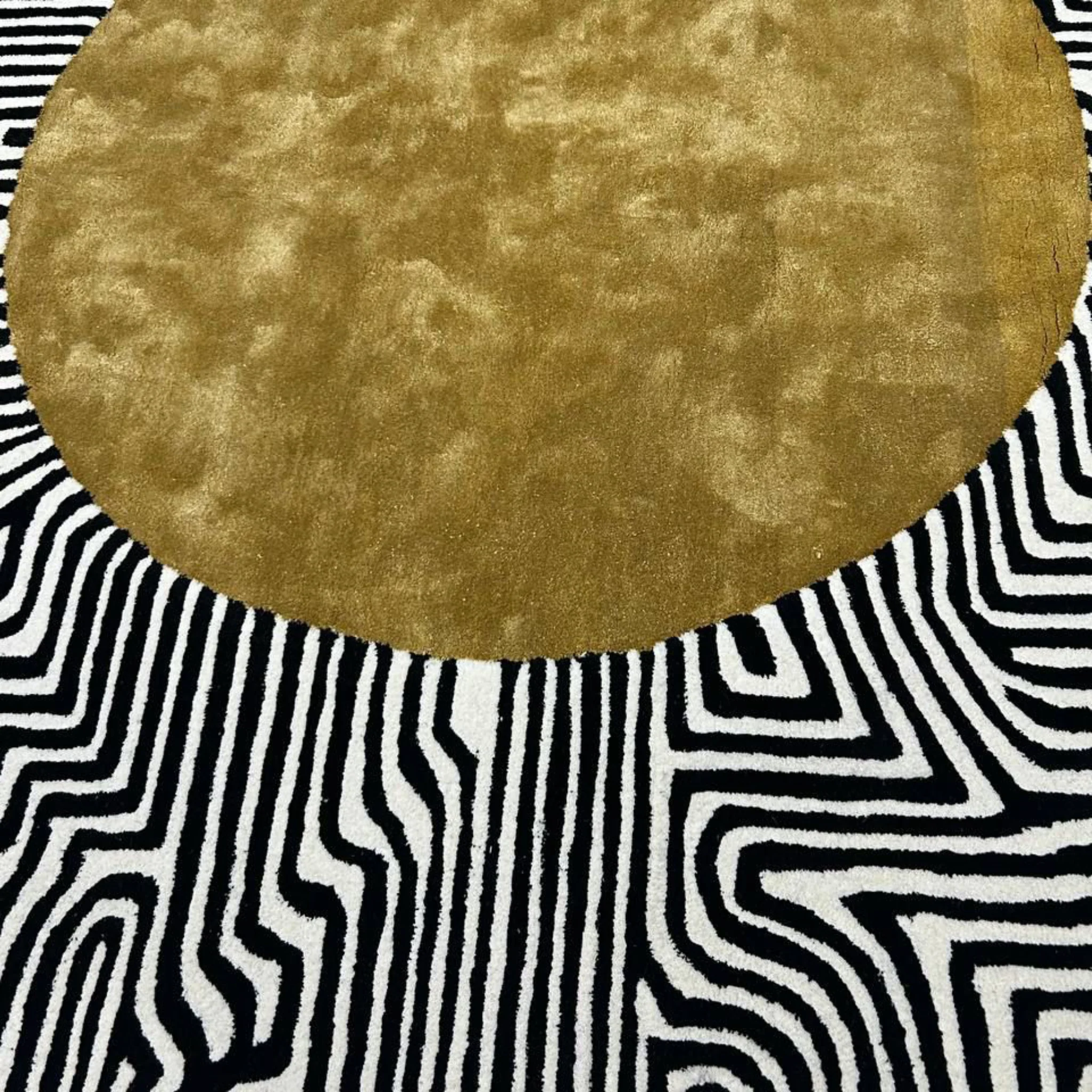 Three Golden Suns Maze Hand Tufted Wool Rug - Image 6