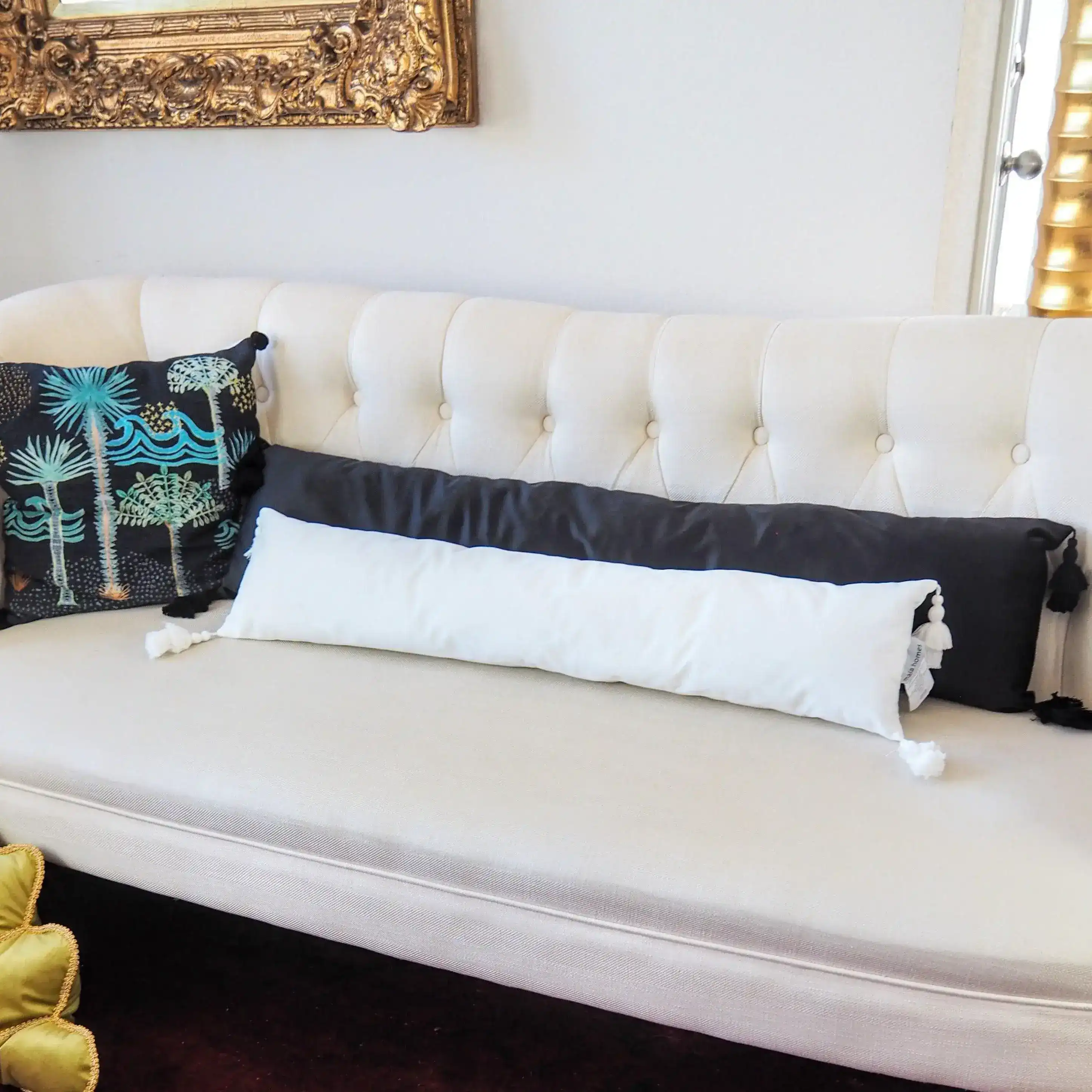 Velvet Lumbar Pillow with Tassels - Image 7