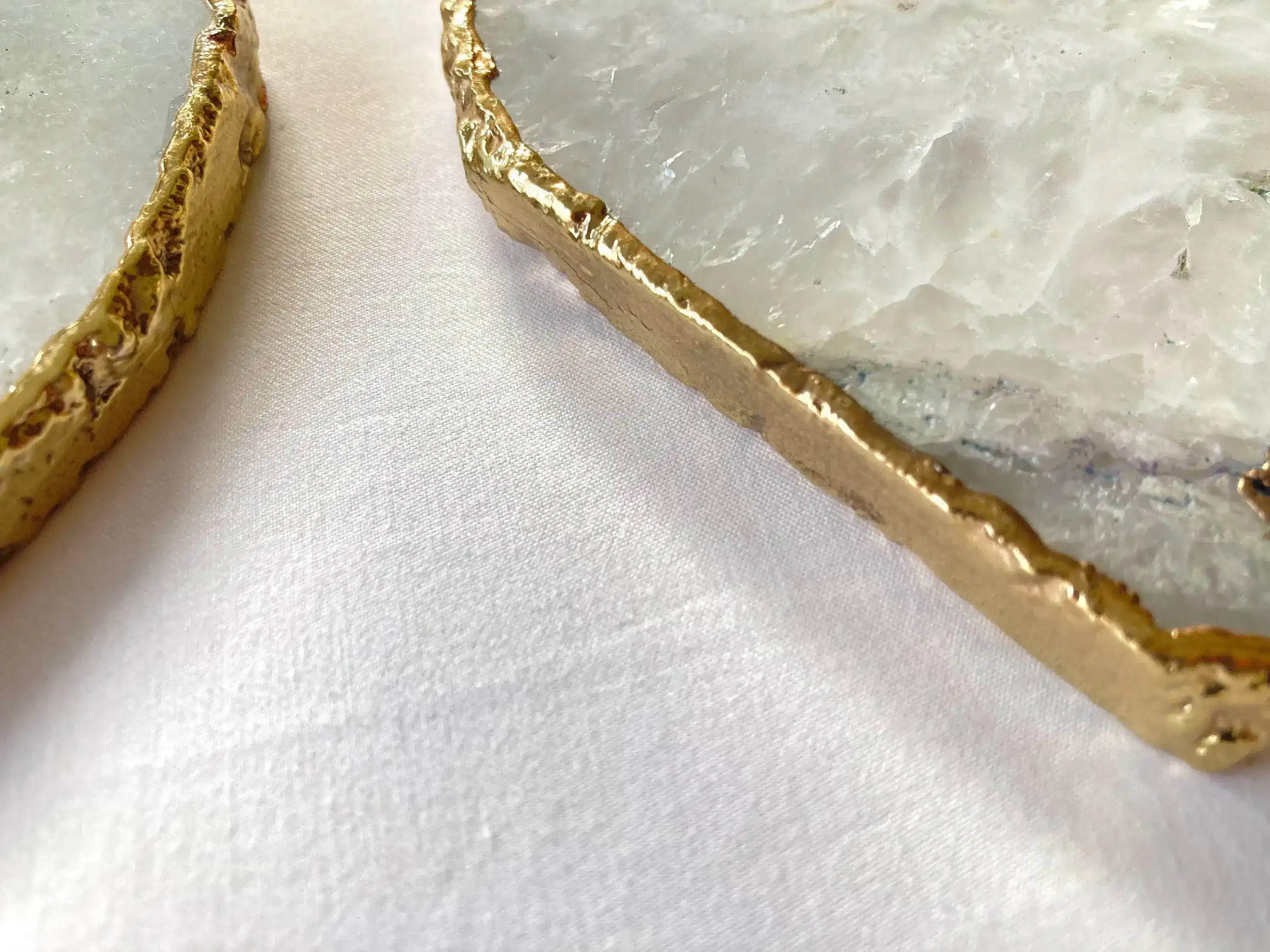White and Gray Heart Shaped Agate Coaster - Set of 4 - Image 3