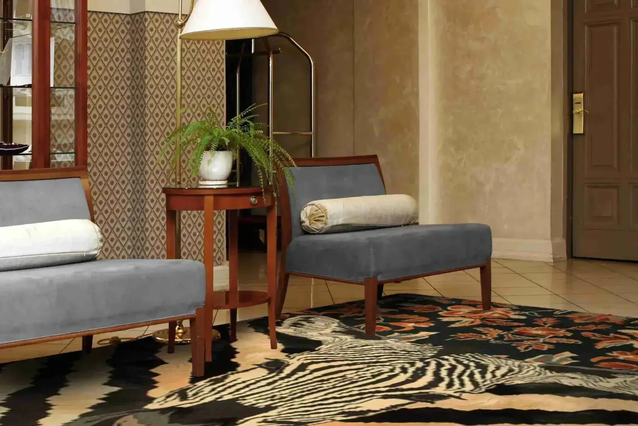 Zebra Fusion Hand Tufted Rug - Image 6